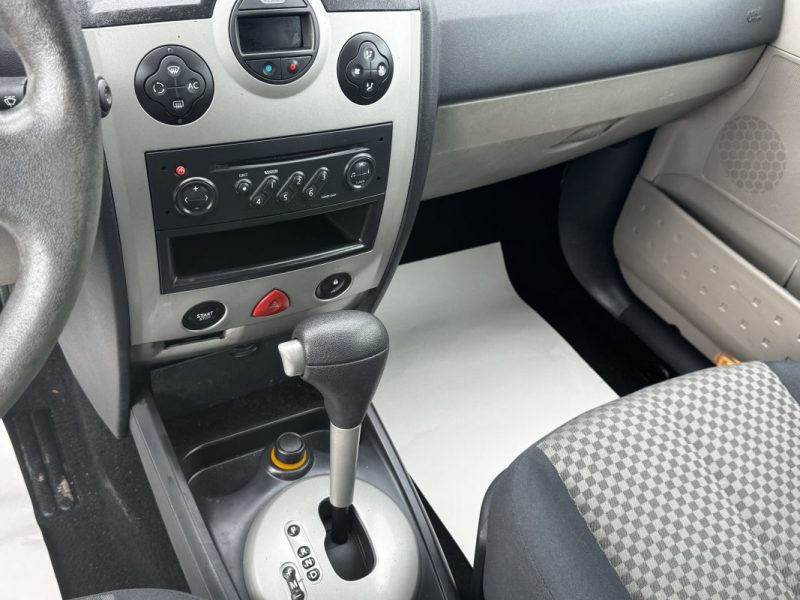 RENAULT MEGANE PACK AUTHENTIQUE 1.6 16V BOITE AUTOMATIQUE PROACTIVE 2003