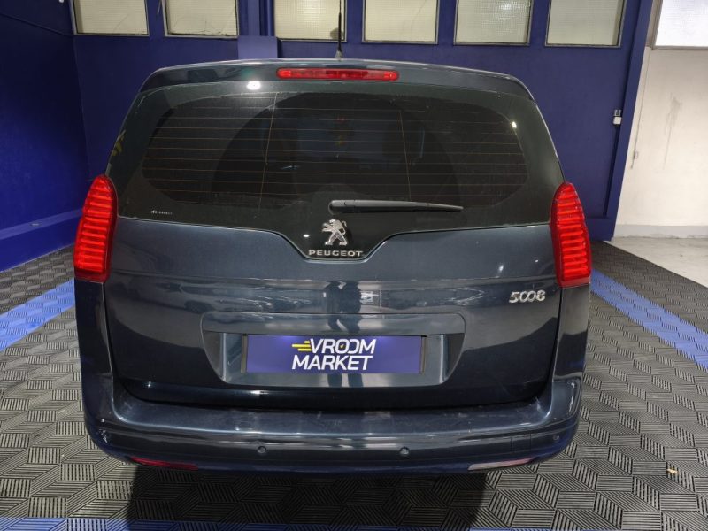 PEUGEOT 5008 1.6 HDI 115 CV 5 PLACES FINITION ALLURE  1.6 HDI 115CH FAP ACCESS 2014