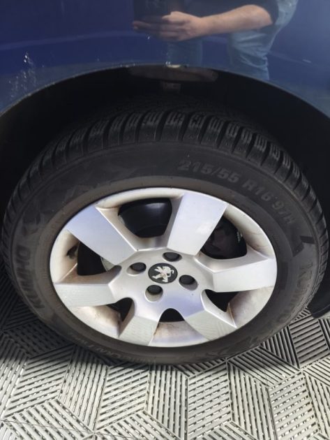PEUGEOT 5008 1.6 HDI 115 CV 5 PLACES FINITION ALLURE  1.6 HDI 115CH FAP ACCESS 2014