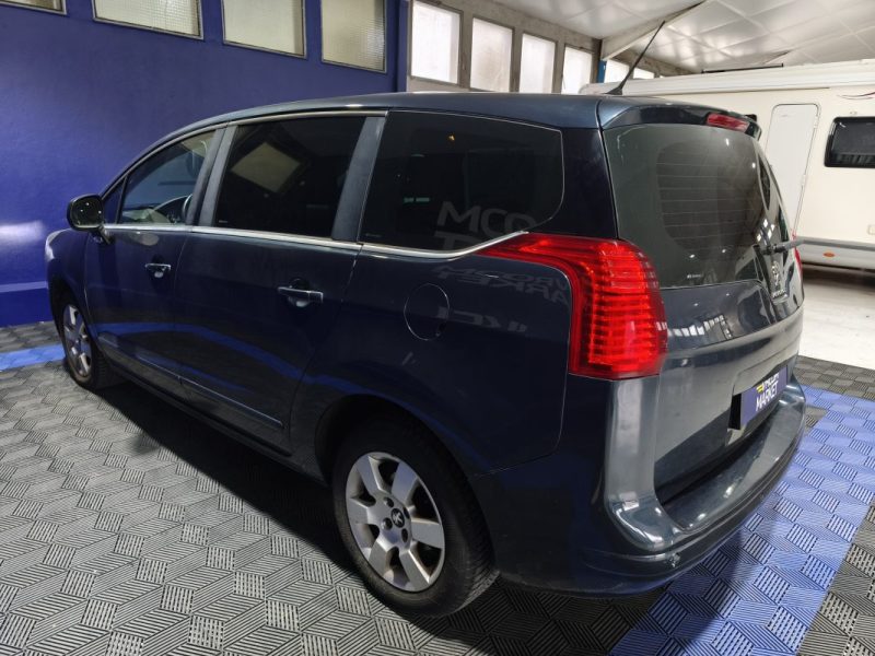 PEUGEOT 5008 1.6 HDI 115 CV 5 PLACES FINITION ALLURE  1.6 HDI 115CH FAP ACCESS 2014