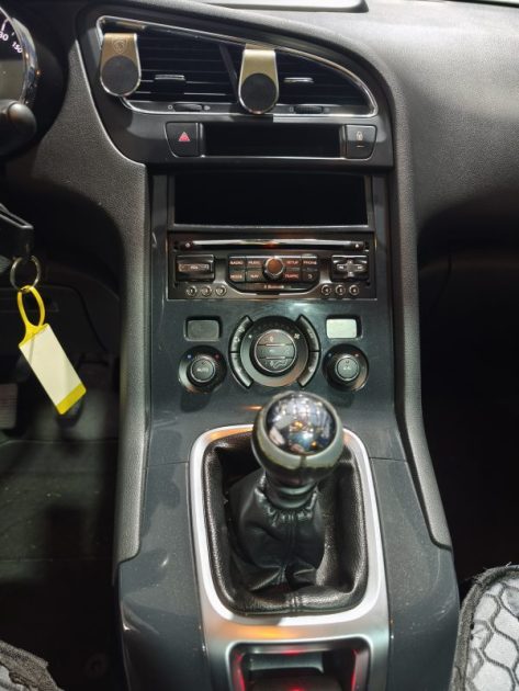 PEUGEOT PEUGEOT 5008 1.6 HDI 115 CV 5 PLACES FINITION ALLURE  1.6 HDI 115CH FAP ACCESS 2014