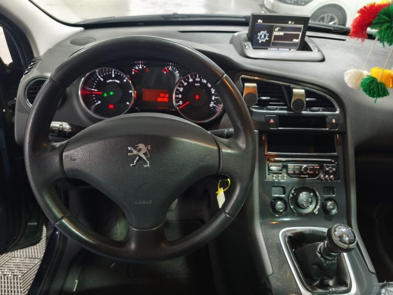 PEUGEOT 5008 1.6 HDI 115 CV 5 PLACES FINITION ALLURE  1.6 HDI 115CH FAP ACCESS 2014