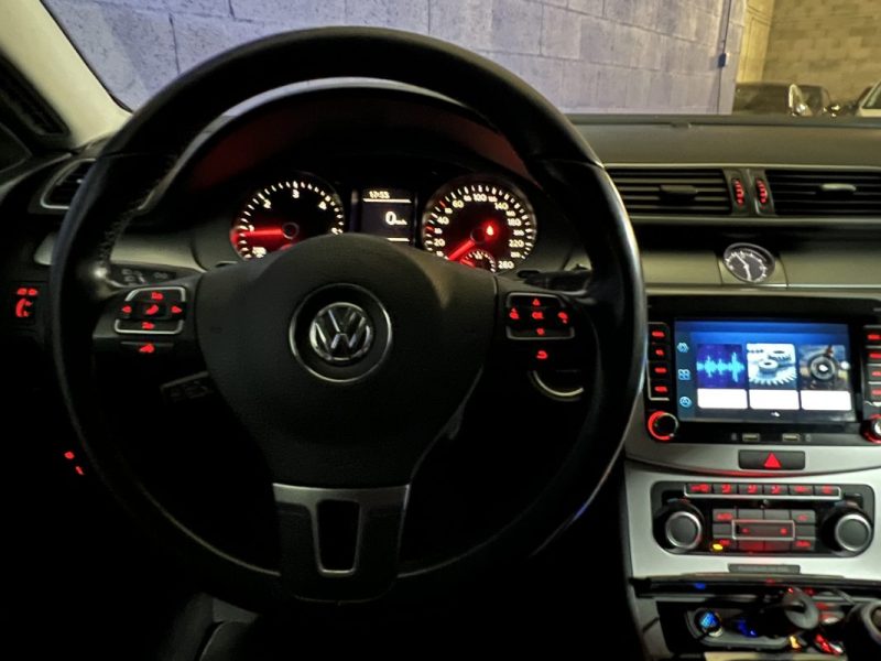 VOLKSWAGEN PASSAT CC 2.0 TDI 140CH BLUEMOTION CARAT - SUIVI FACTURES - 211000KM 
