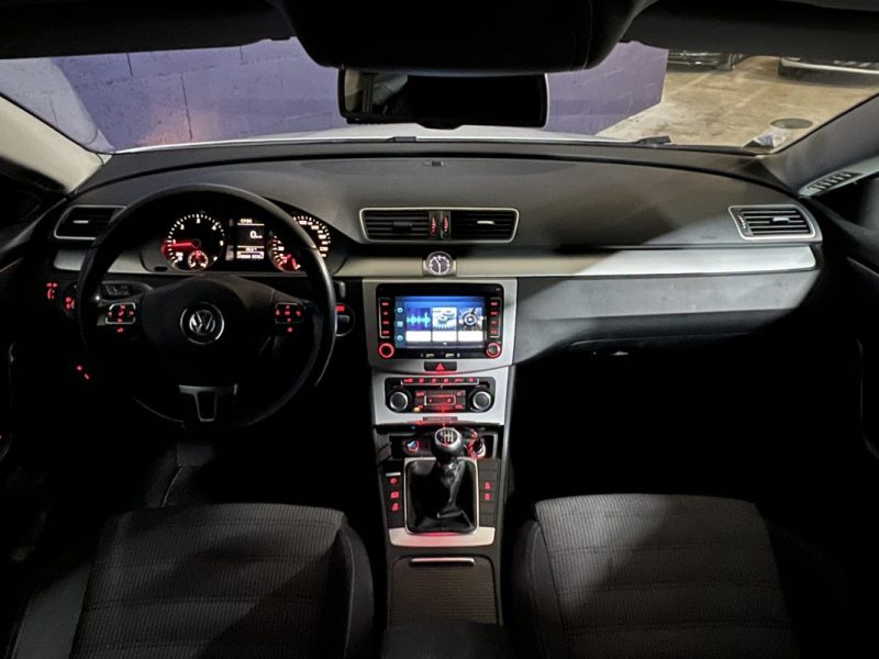 VOLKSWAGEN PASSAT CC 2.0 TDI 140CH BLUEMOTION CARAT - SUIVI FACTURES - 211000KM 