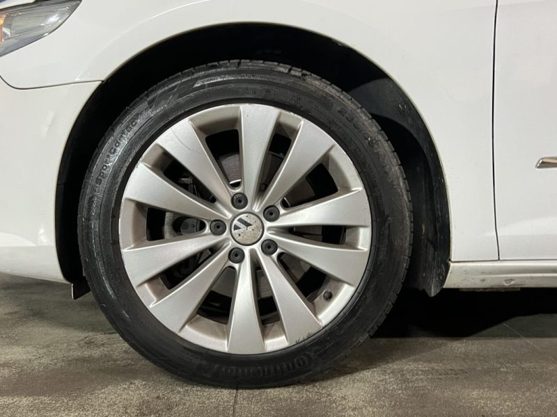 VOLKSWAGEN PASSAT CC 2.0 TDI 140CH BLUEMOTION CARAT - SUIVI FACTURES - 211000KM 