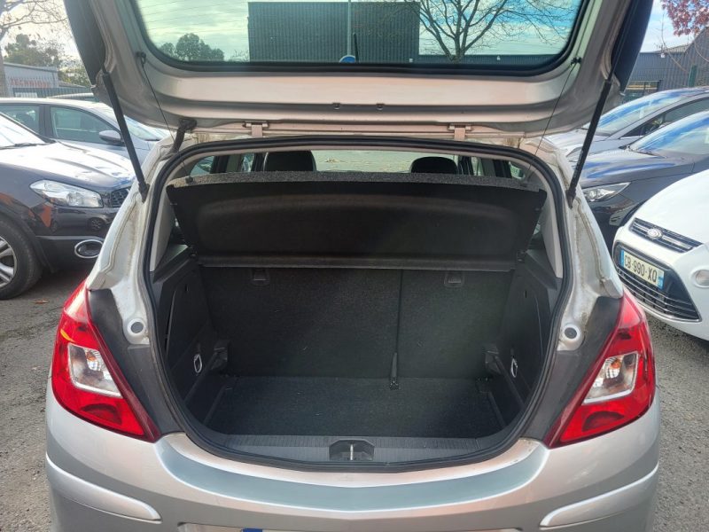 OPEL CORSA 1.3 CDTI 75 cv - GARANTIE 12 mois - 150ème anniversaire