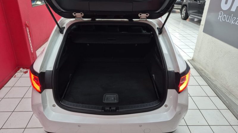 TOYOTA COROLLA TOURING SPORTS 122cv DYNAMIC BUSINESS/1 ERE MAIN/TVA RECUPERABLE