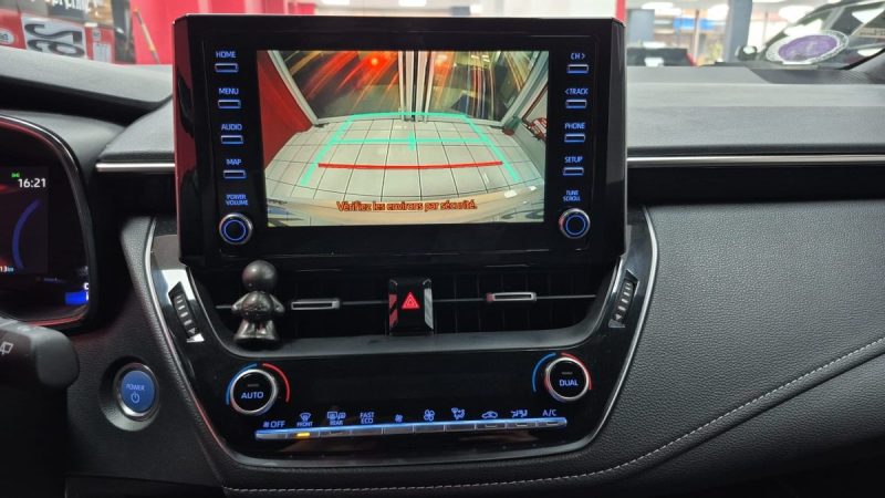 TOYOTA COROLLA TOURING SPORTS 122cv DYNAMIC BUSINESS/1 ERE MAIN/TVA RECUPERABLE