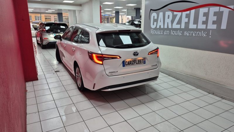 TOYOTA COROLLA TOURING SPORTS 122cv DYNAMIC BUSINESS/1 ERE MAIN/TVA RECUPERABLE