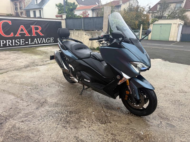 YAMAHA XP500  2018