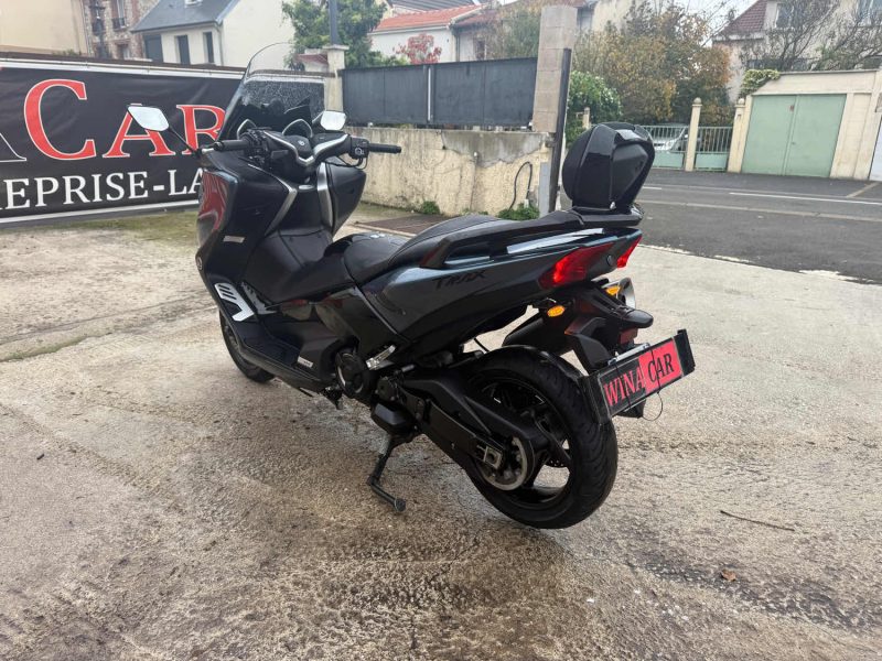 YAMAHA XP500  2018