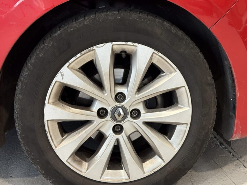 Renault Clio 5 100ch Intens - Carplay - Ambiance Led - Réglulateur de vitesse - Full LED 