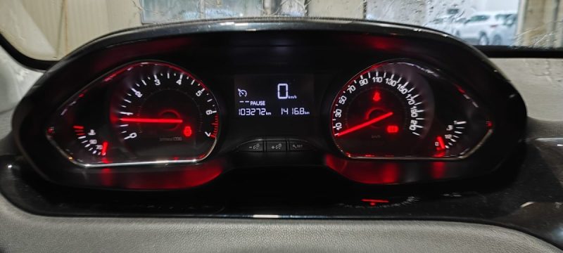 PEUGEOT 208 1.2 VTI ALLURE 5P 2014