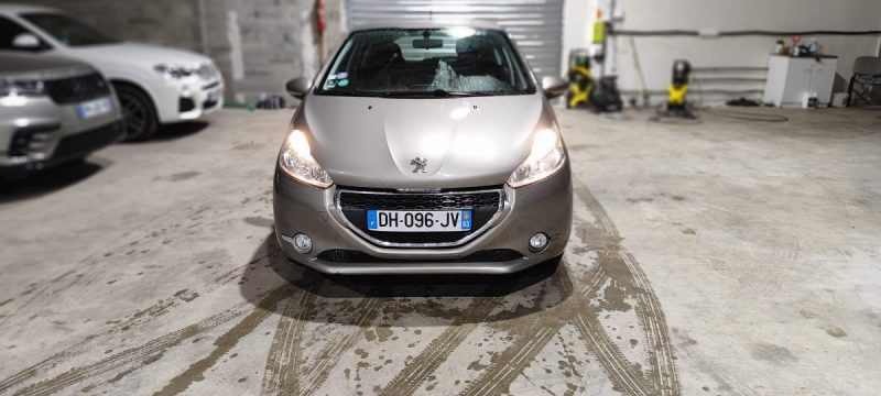 PEUGEOT 208 1.2 VTI ALLURE 5P 2014
