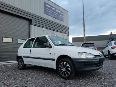 PEUGEOT 106 1.1 60 CV OPEN 1ERE MAIN TRES PROPRE / DISTRIBUTION NEUVE
