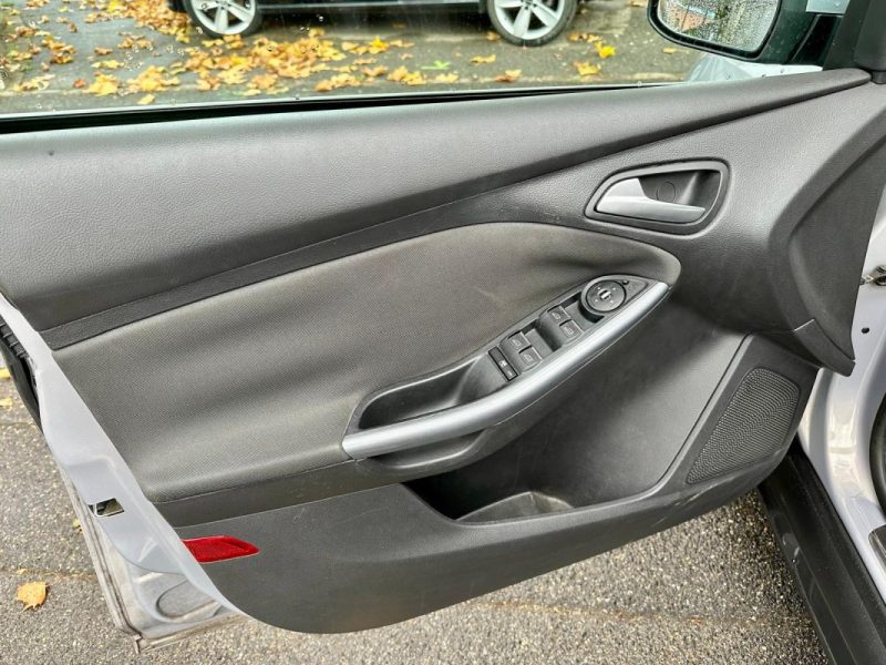 FORD FOCUS 1.6 TDCI 115 TITANIUM  