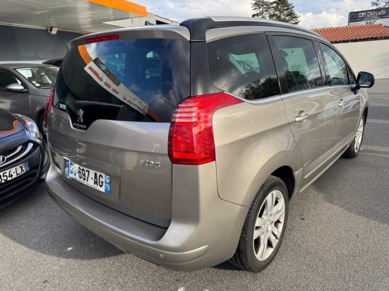 PEUGEOT 5008 1.6 E-HDI 120CV S&S ALLURE BVM6 