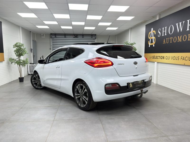 Kia Cee'd ProCee'd 1.6 CRDI 128 - Sport