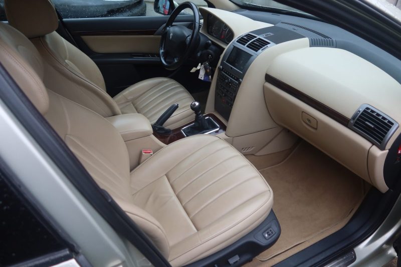 PEUGEOT 407 2.0 HDI 16V EXECUTIVE PACK JBL 2004