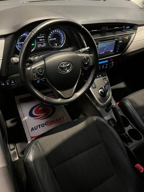 MAGNIFIQUE TOYOTA AURIS 136CH HYBRID (1ÈRE MAIN, SIÈGES CHAUFFANTS, CAMÉRA DE RECUL, BLUETOOTH)