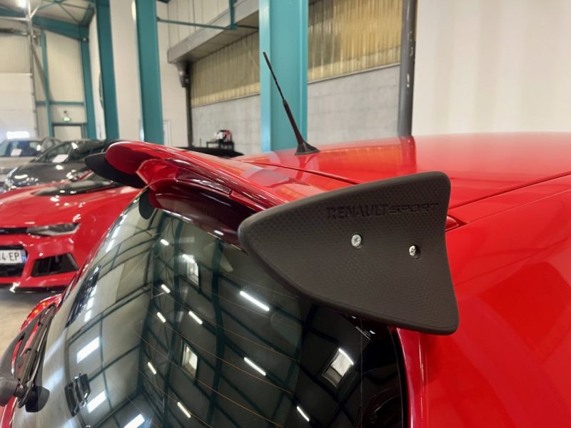 RENAULT SPORT Clio III RS 2.0 16V 200ch BVM6 3 Portes