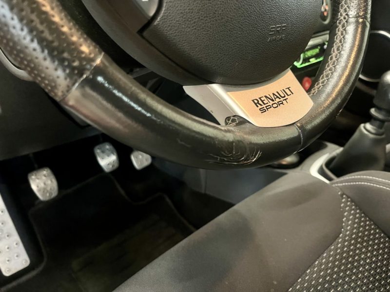 RENAULT SPORT Clio III RS 2.0 16V 200ch BVM6 3 Portes