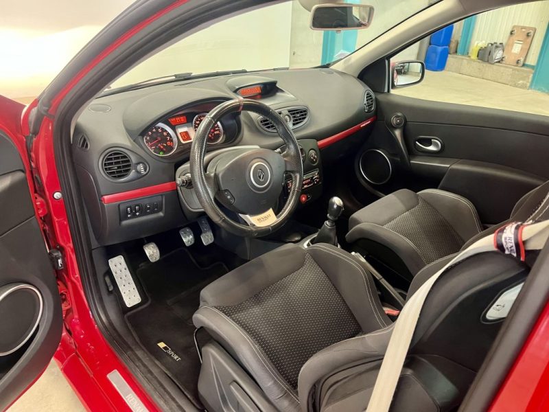 RENAULT SPORT Clio III RS 2.0 16V 200ch BVM6 3 Portes