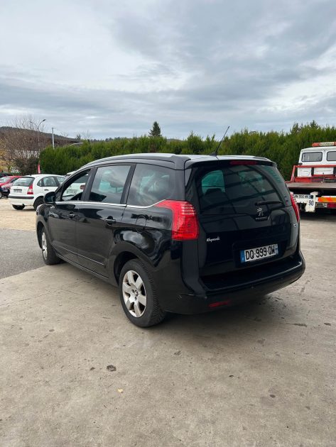 PEUGEOT 5008 1.6 BLUEHDI 120CH S&S ACTIVE