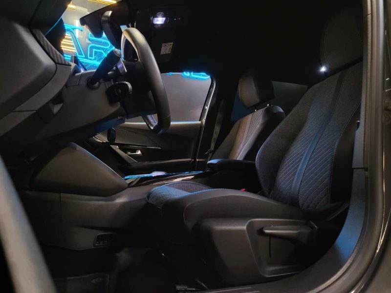 PEUGEOT 2008 1.2 HYBRID 136 ALLURE PACK 