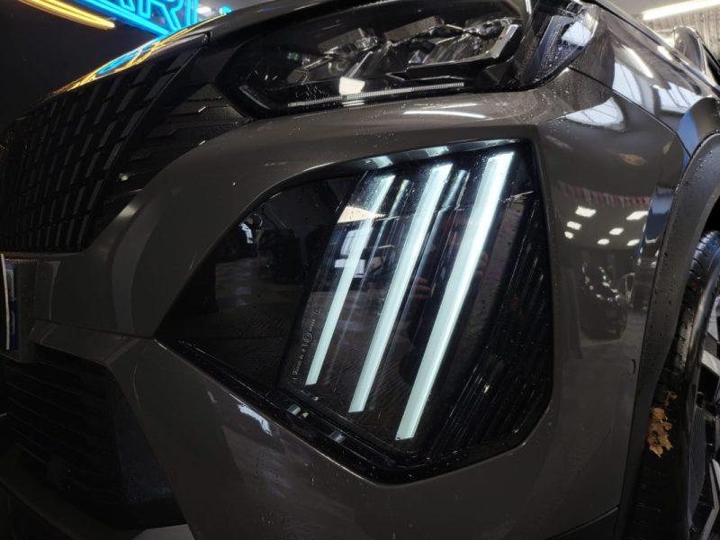 PEUGEOT 2008 1.2 HYBRID 136 ALLURE PACK 