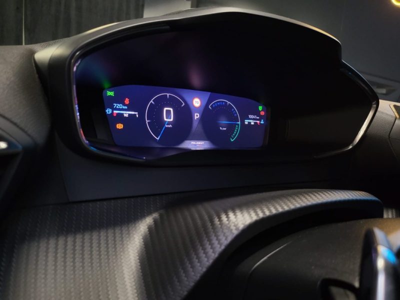 PEUGEOT 2008 1.2 HYBRID 136 ALLURE PACK 