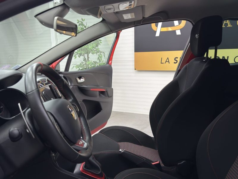 Renault Clio 1.6 T 200 - RS 