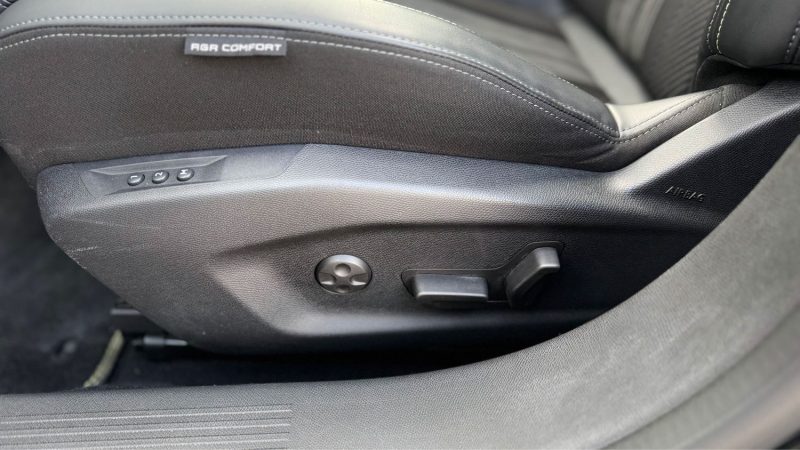 PEUGEOT 308 GT FULL OPTIONS 1.2 130CH S&S ALLURE EAT8 !!!!!! ENTRETIEN A JOUR PEUGEOT 