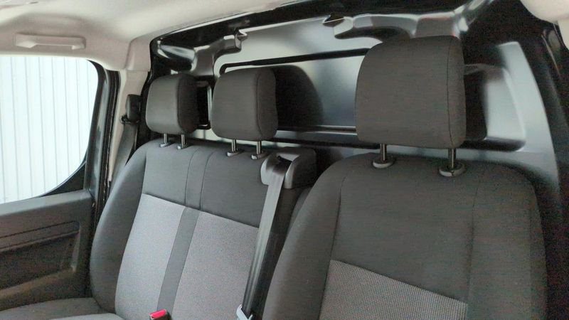 Citroën Jumpy fourgon M diesel 180 ch automatique + pack connectivite + camera + full led