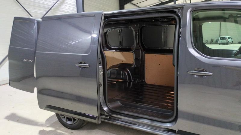 Citroën Jumpy fourgon M diesel 180 ch automatique + pack connectivite + camera + full led