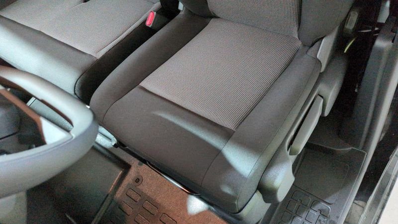 Citroën Jumpy fourgon M diesel 180 ch automatique + pack connectivite + camera + full led