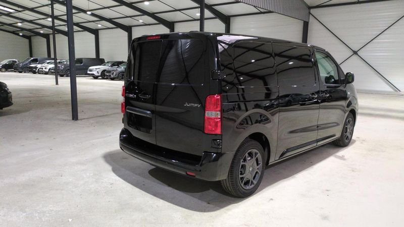 Citroën Jumpy fourgon M diesel 180 ch automatique + pack connectivite + camera + full led