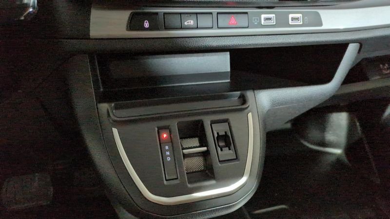 Citroën Jumpy fourgon M diesel 180 ch automatique + pack connectivite + camera + full led