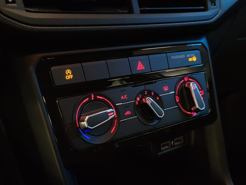 VOLKSWAGEN T-CROSS 1.0 TSI 95CH LOUNGE CARPLAY / RADARS AV AR / ANGLES MORTS 