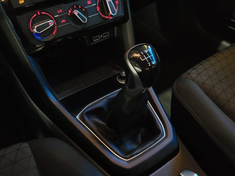 VOLKSWAGEN T-CROSS 1.0 TSI 95CH LOUNGE CARPLAY / RADARS AV AR / ANGLES MORTS 