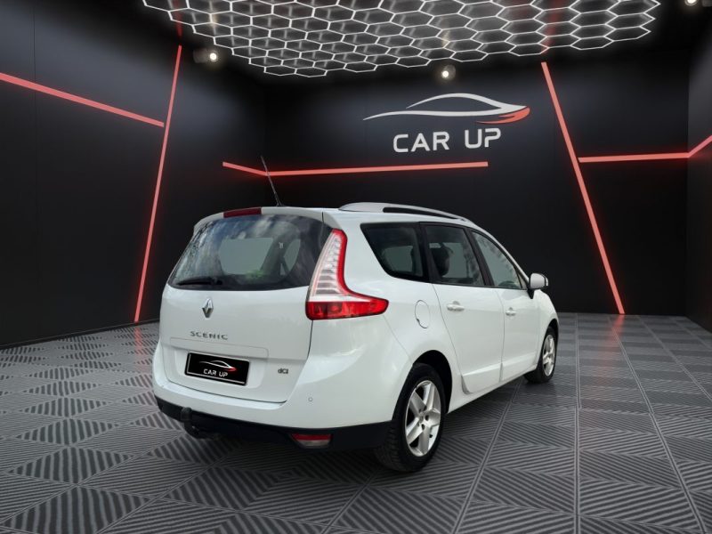 RENAULT SCENICIII 1.6 DCI 130CH Energy FAP / 7 PLACES / Attelage 