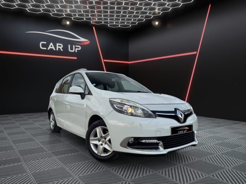 RENAULT SCENICIII 1.6 DCI 130CH Energy FAP / 7 PLACES / Attelage 