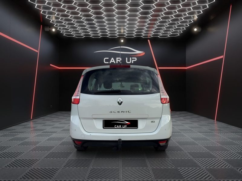 RENAULT SCENICIII 1.6 DCI 130CH Energy FAP / 7 PLACES / Attelage 