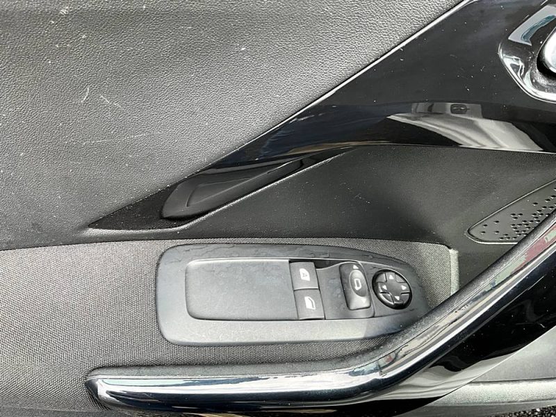 PEUGEOT 208 1,5 BLUE-HDI 100 CV ACTIVE BUSINESS *CAMÉRA DE RECUL*