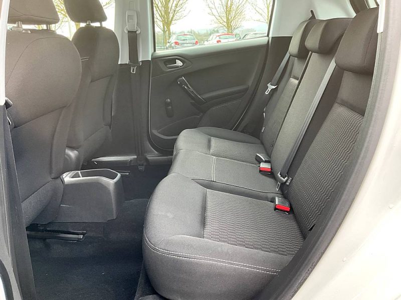 PEUGEOT 208 1,5 BLUE-HDI 100 CV ACTIVE BUSINESS *CAMÉRA DE RECUL*