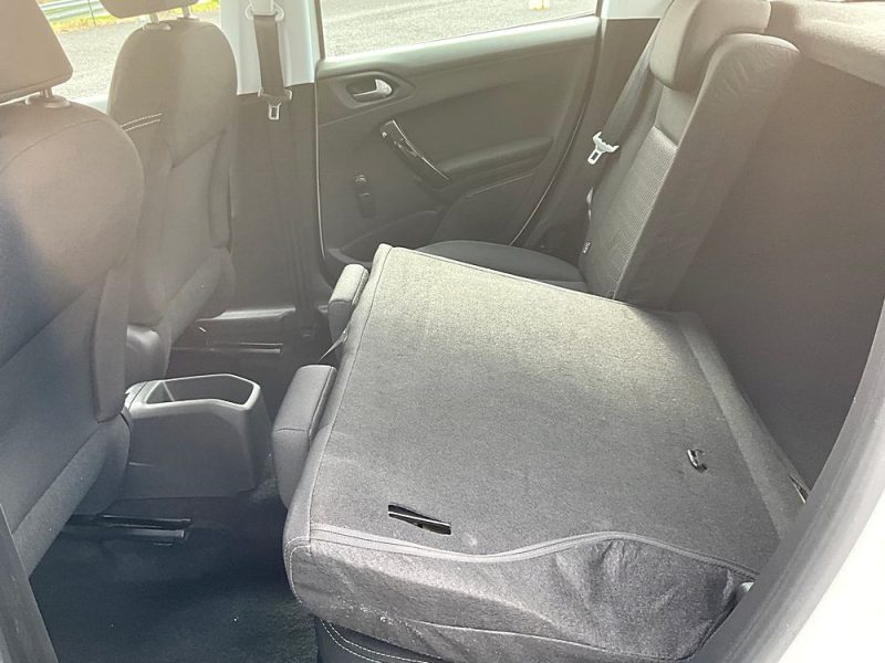 PEUGEOT 208 1,5 BLUE-HDI 100 CV ACTIVE BUSINESS *CAMÉRA DE RECUL*