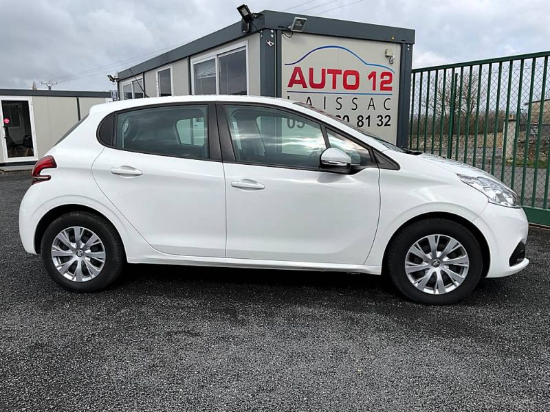 PEUGEOT 208 1,5 BLUE-HDI 100 CV ACTIVE BUSINESS *CAMÉRA DE RECUL*