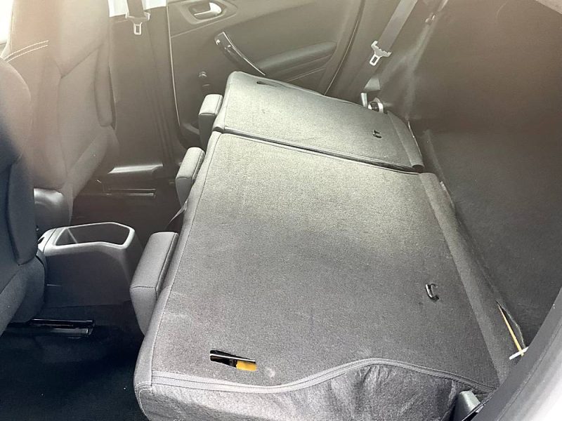 PEUGEOT 208 1,5 BLUE-HDI 100 CV ACTIVE BUSINESS *CAMÉRA DE RECUL*