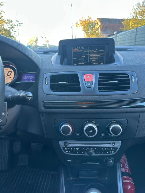 RENAULT MEGANE 3 ESTATE 1.5 DCI 2011