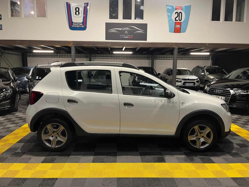  DACIA SANDERO STEPWAY PRESTIGE  (BOÎTIER BIOÉTHANOL E85, CAMÉRA DE RECUL, ÉCRAN MULTIMÉDIA) 